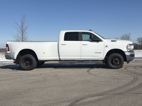 Used 2021 RAM 3500 Big Horn image 24