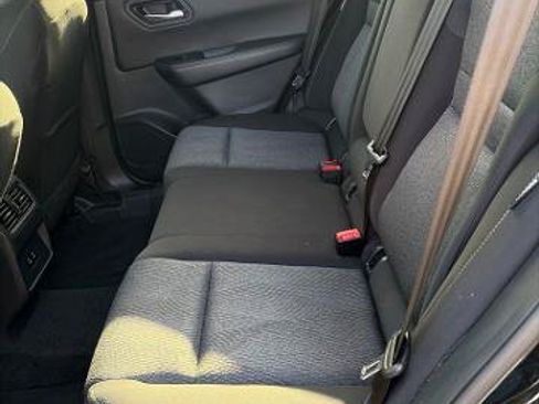 Certified 2024 Nissan Rogue SV FWD image 17