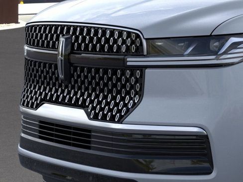 New 2025 Lincoln Navigator Reserve image 40