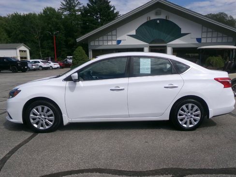 Used 2017 Nissan Sentra S FWD image 2