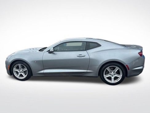 Used 2023 Chevrolet Camaro LT RWD image 3
