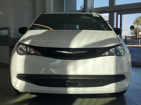 New 2026 Chrysler Voyager LX image 2