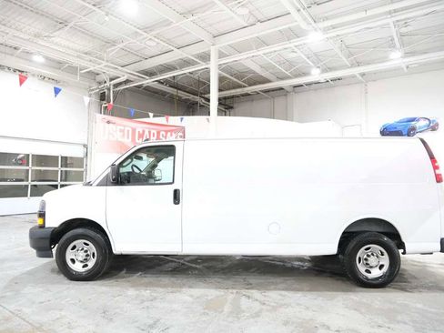 Used 2021 Chevrolet Express 3500 Extended w/ Driver Convenience Package image 6