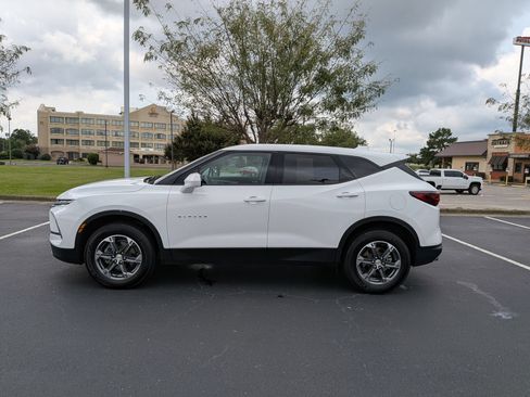 Used 2025 Chevrolet Blazer LT FWD image 6