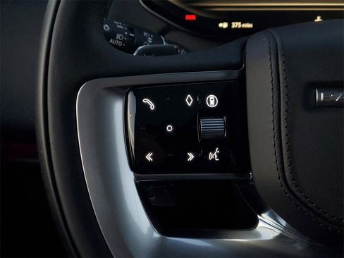 New 2025 Land Rover Range Rover SE image 17