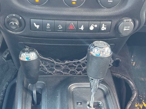 Used 2016 Jeep Wrangler Unlimited Sport w/ Quick Order Package 24S AWD/4WD image 12