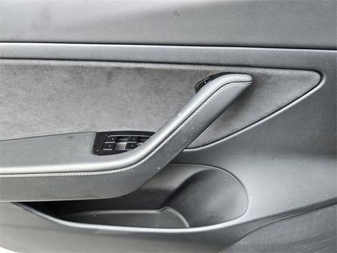 Used 2020 Tesla Model 3 image 31