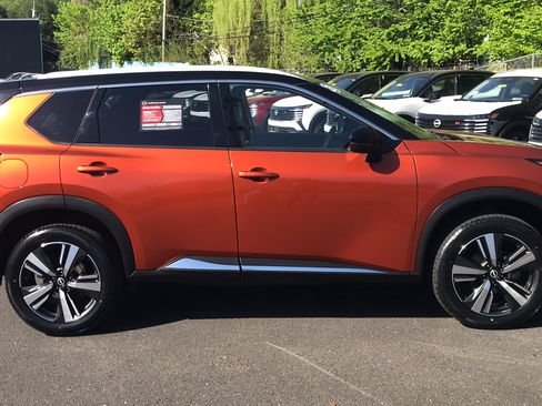 Certified 2023 Nissan Rogue SL w/ SL Premium Package AWD/4WD image 29