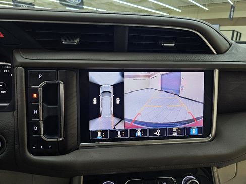 Used 2021 GMC Yukon Denali RWD image 35