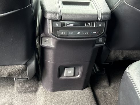 Used 2026 Toyota Grand Highlander FWD image 17