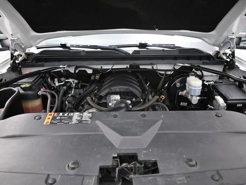 Used 2018 Chevrolet Silverado 1500 LT w/ All Star Edition AWD/4WD image 24