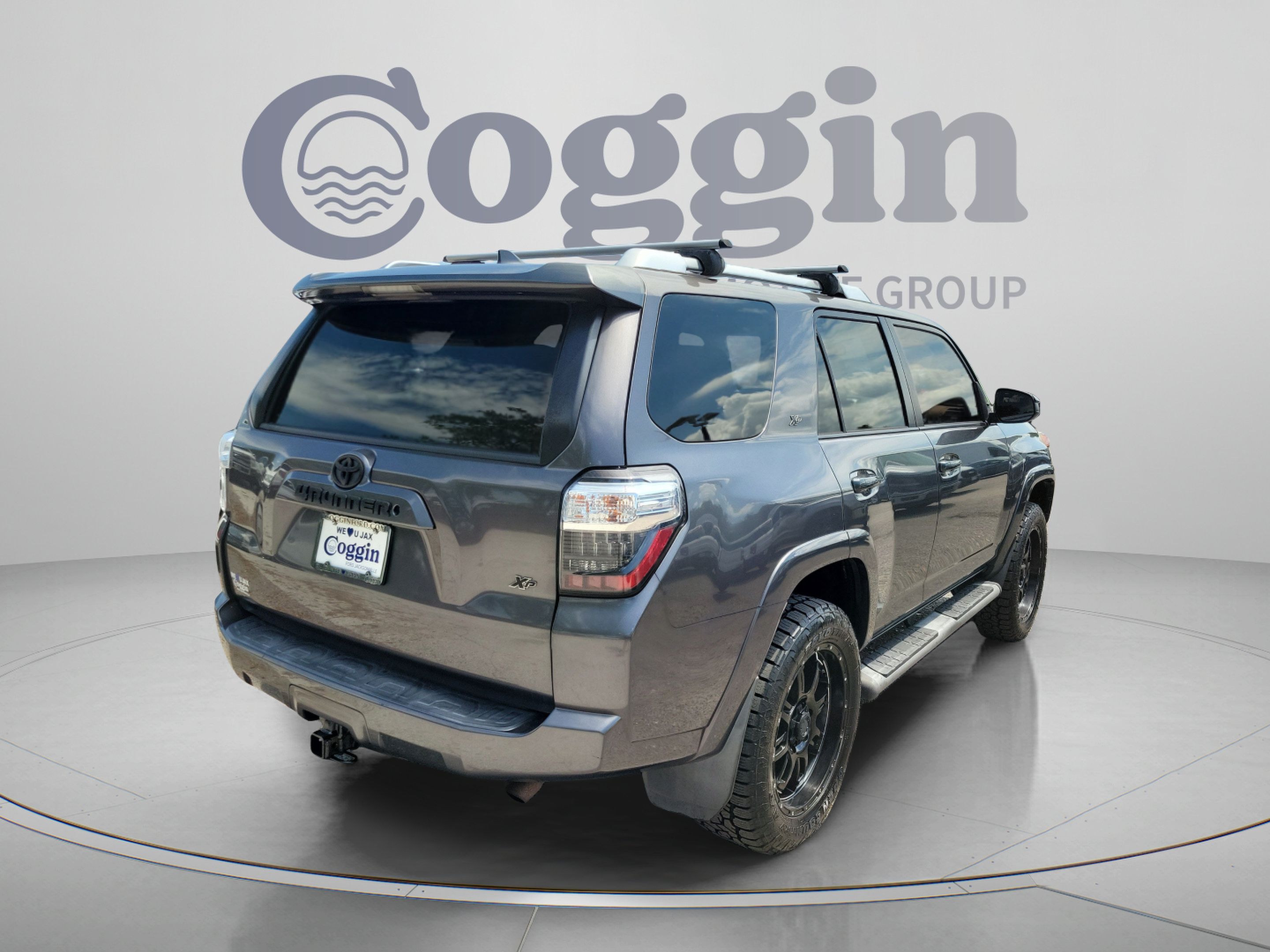 Used 2016 Toyota 4Runner SR5 RWD image 3