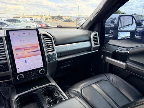 Used 2021 Ford F250 Platinum w/ FX4 Off-Road Package AWD/4WD image 29