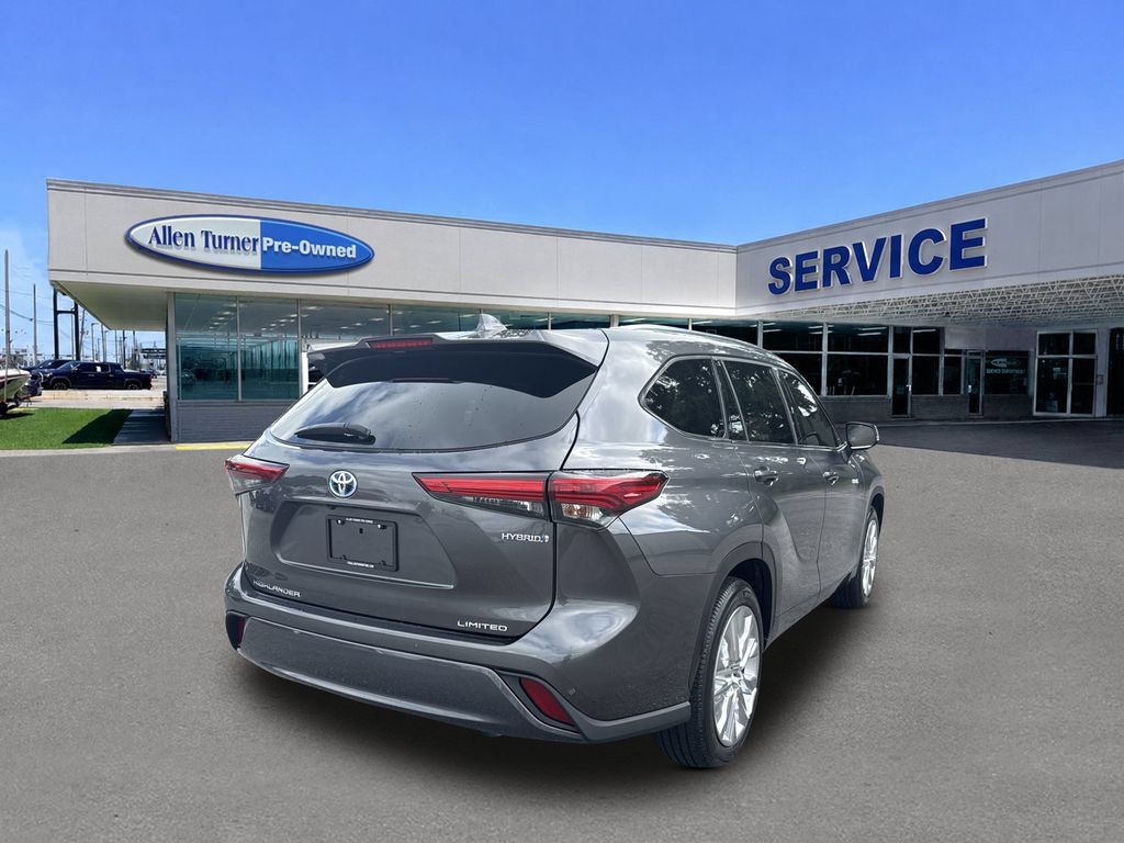 Used 2021 Toyota Highlander Limited FWD image 8