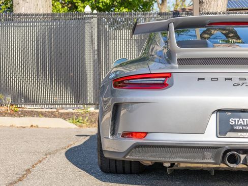 Used 2018 Porsche 911 GT3 RWD image 29