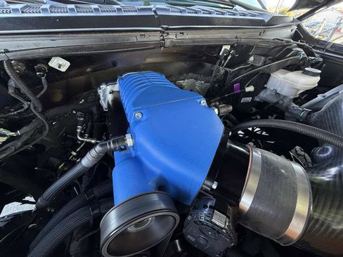 Used 2019 Ford F150 Lariat w/ Equipment Group 502A Luxury AWD/4WD image 53