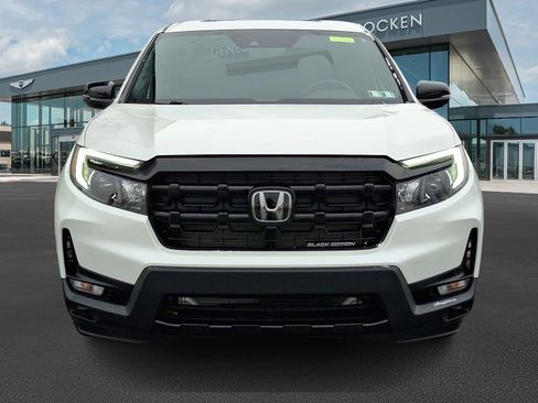 Used 2025 Honda Ridgeline Black Edition image 3