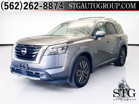 Used 2022 Nissan Pathfinder SL w/ SL Premium Package image 1