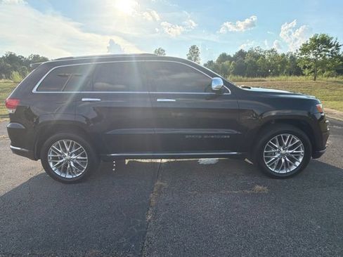 Used 2017 Jeep Grand Cherokee Summit AWD/4WD image 14