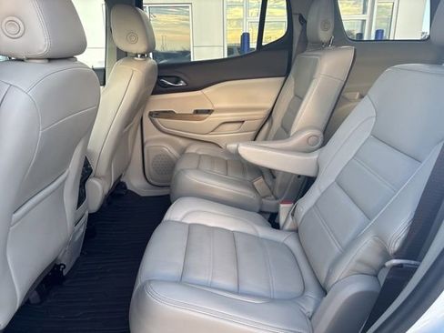 Certified 2019 GMC Acadia Denali w/ Technology Package image 19