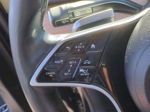 Used 2024 Mercedes-Benz GLE 350 4MATIC image 11