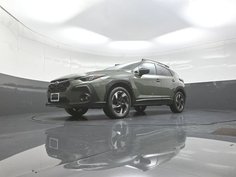 Used 2024 Subaru Crosstrek 2.5i Limited AWD/4WD image 11