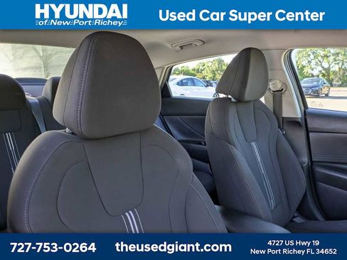 Certified 2023 Hyundai Elantra SEL image 6