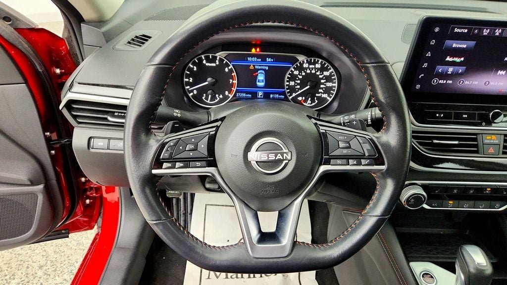 Used 2024 Nissan Altima 2.5 SR w/ SR Premium Package FWD image 14
