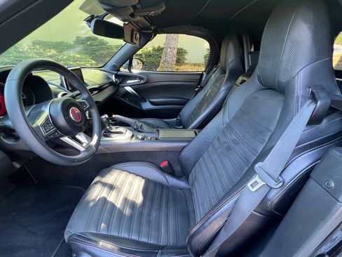 Used 2017 FIAT 124 Spider Abarth RWD image 13