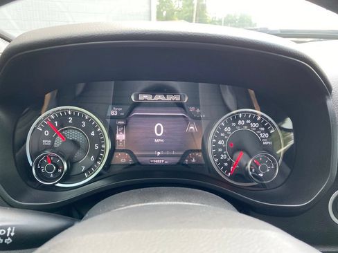 Used 2025 RAM 1500 Big Horn AWD/4WD image 18