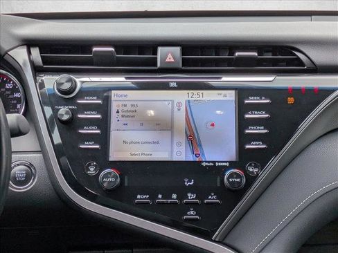 Used 2020 Toyota Camry XSE image 17