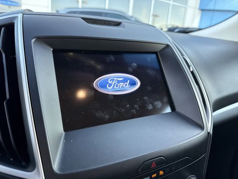 Used 2020 Ford Edge SEL w/ Cold Weather Package image 10