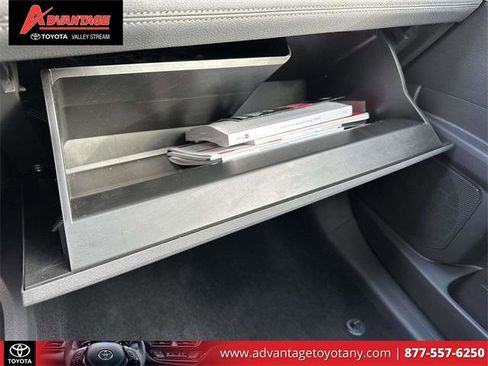 Certified 2024 Toyota Sienna XLE image 38