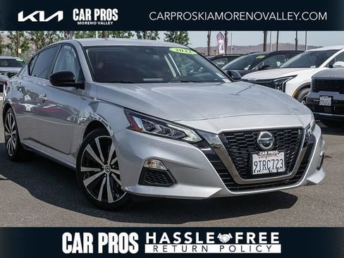 Used 2022 Nissan Altima 2.5 SR FWD image 1