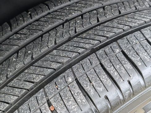 Used 2003 GMC Yukon XL Denali image 31