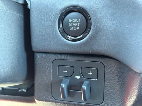 Used 2026 Toyota Tundra Platinum AWD/4WD image 18