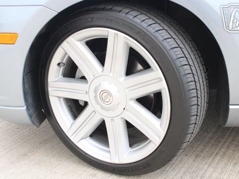 Used 2008 Chrysler Crossfire Limited image 37