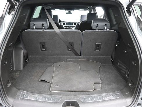 Used 2024 Buick Enclave Premium image 6