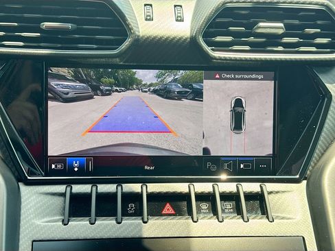 Used 2024 Lamborghini Urus Performante image 14