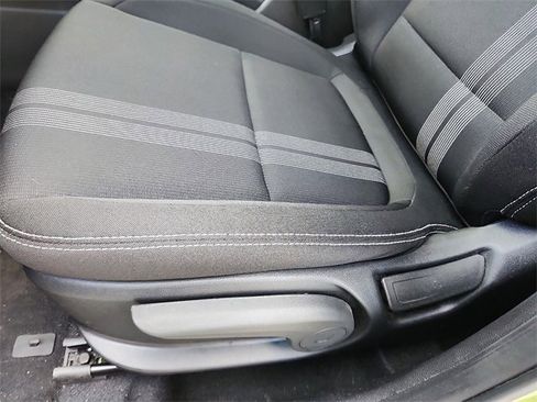 Certified 2024 Hyundai Venue SEL image 23