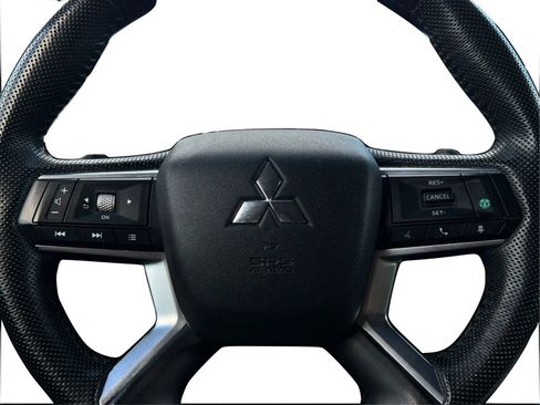 Used 2023 Mitsubishi Outlander SEL 40th Anniversary AWD/4WD image 23