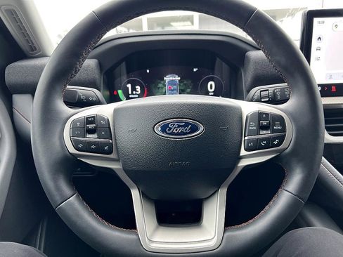 Used 2025 Ford Explorer Active w/ Active Comfort Package image 20