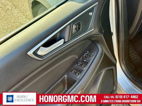 Used 2024 Ford Edge Titanium image 16