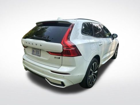 Used 2024 Volvo XC60 B5 Plus w/ Climate Package AWD/4WD image 4