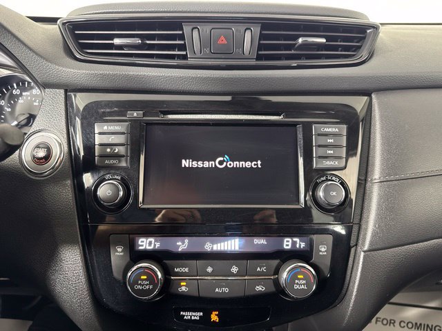 Used 2019 Nissan Rogue SV AWD/4WD image 14