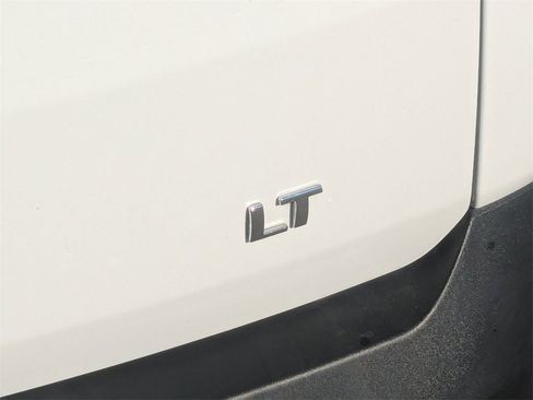 Used 2019 Chevrolet Traverse LT image 13