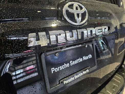 Used 2015 Toyota 4Runner SR5 AWD/4WD image 13