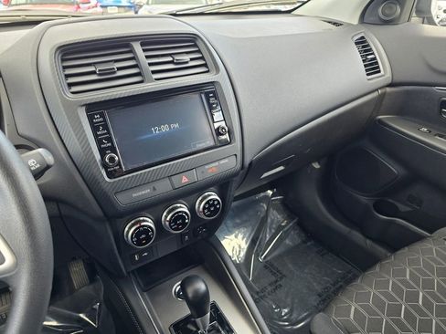 Used 2025 Mitsubishi Outlander Sport SE image 28