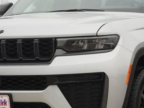 New 2026 Jeep Grand Cherokee Altitude RWD image 4