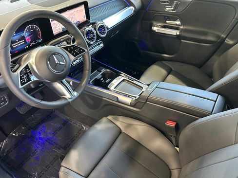 New 2025 Mercedes-Benz GLB 250 image 10